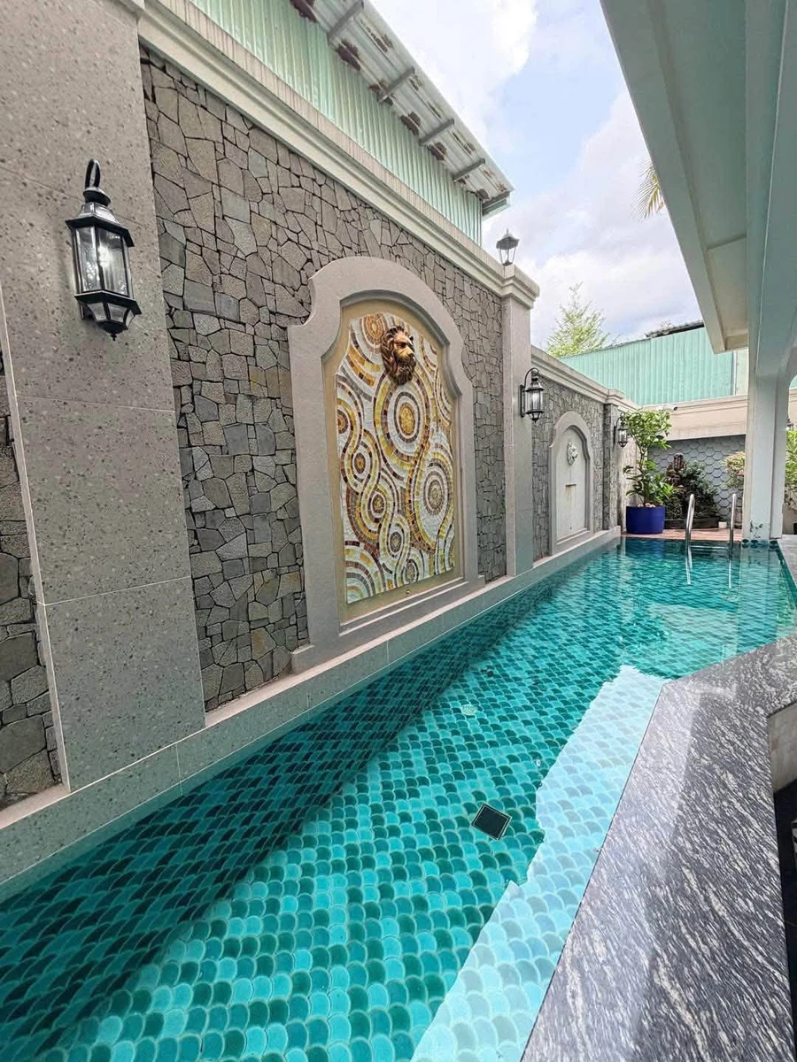 Bán biệt thự Bình Thạnh 185m² hồ bơi thang máy nội thất đầy đủ 36.5 tỷ - Ảnh thu nhỏ 2