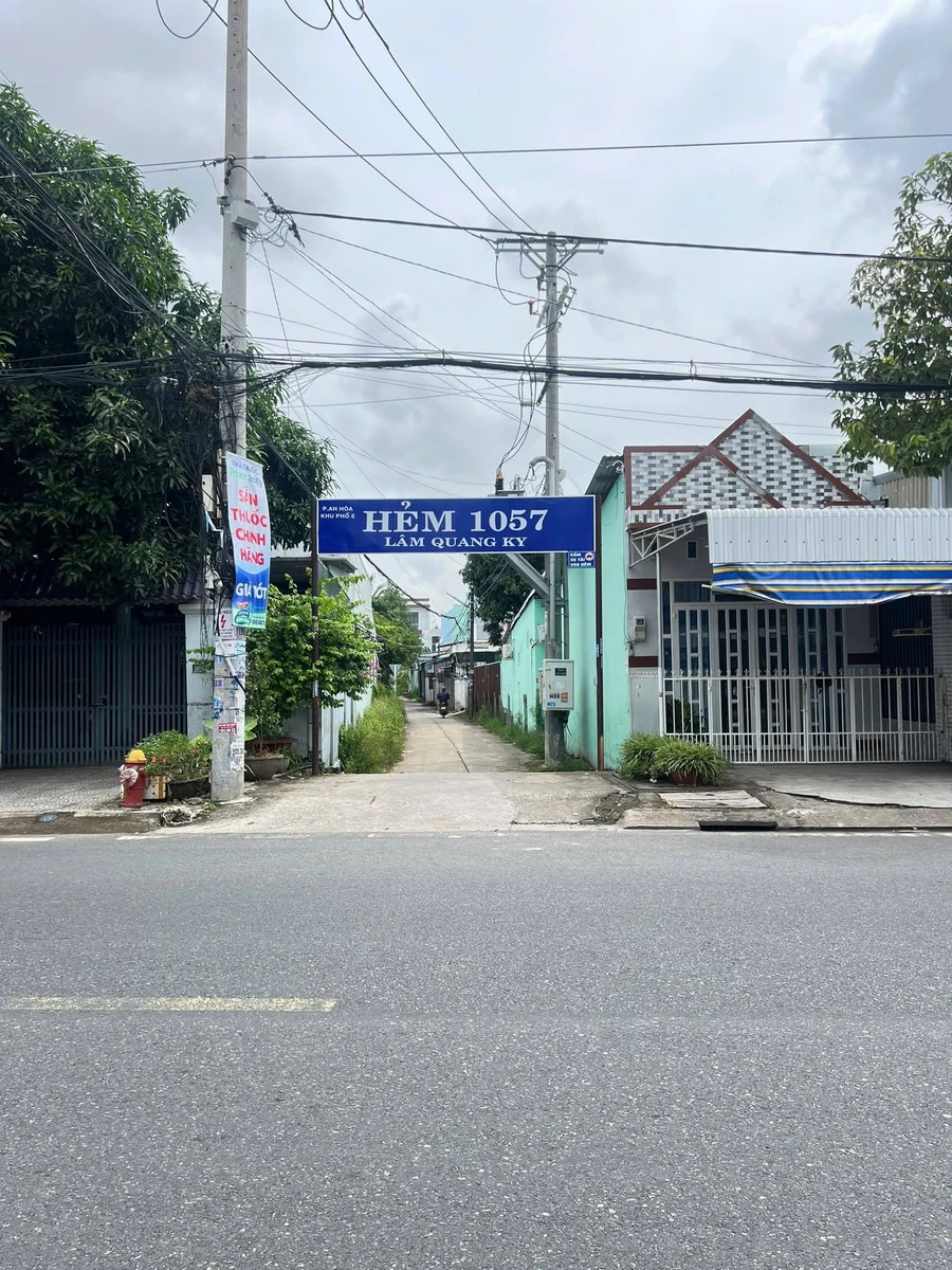 Bán nhà 1 trệt 2 lầu 5x20m hẻm 1057 Lâm Quang Ky, Rạch Giá, giá 2,69 tỷ - Ảnh 1