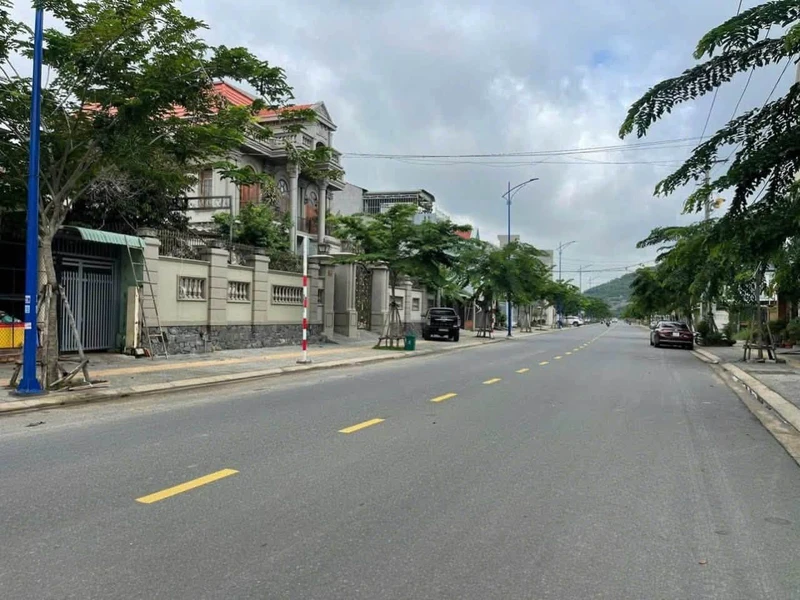 Bán nhà 1 trệt 1 lầu 79m2, mặt tiền kinh doanh, Bà Rịa