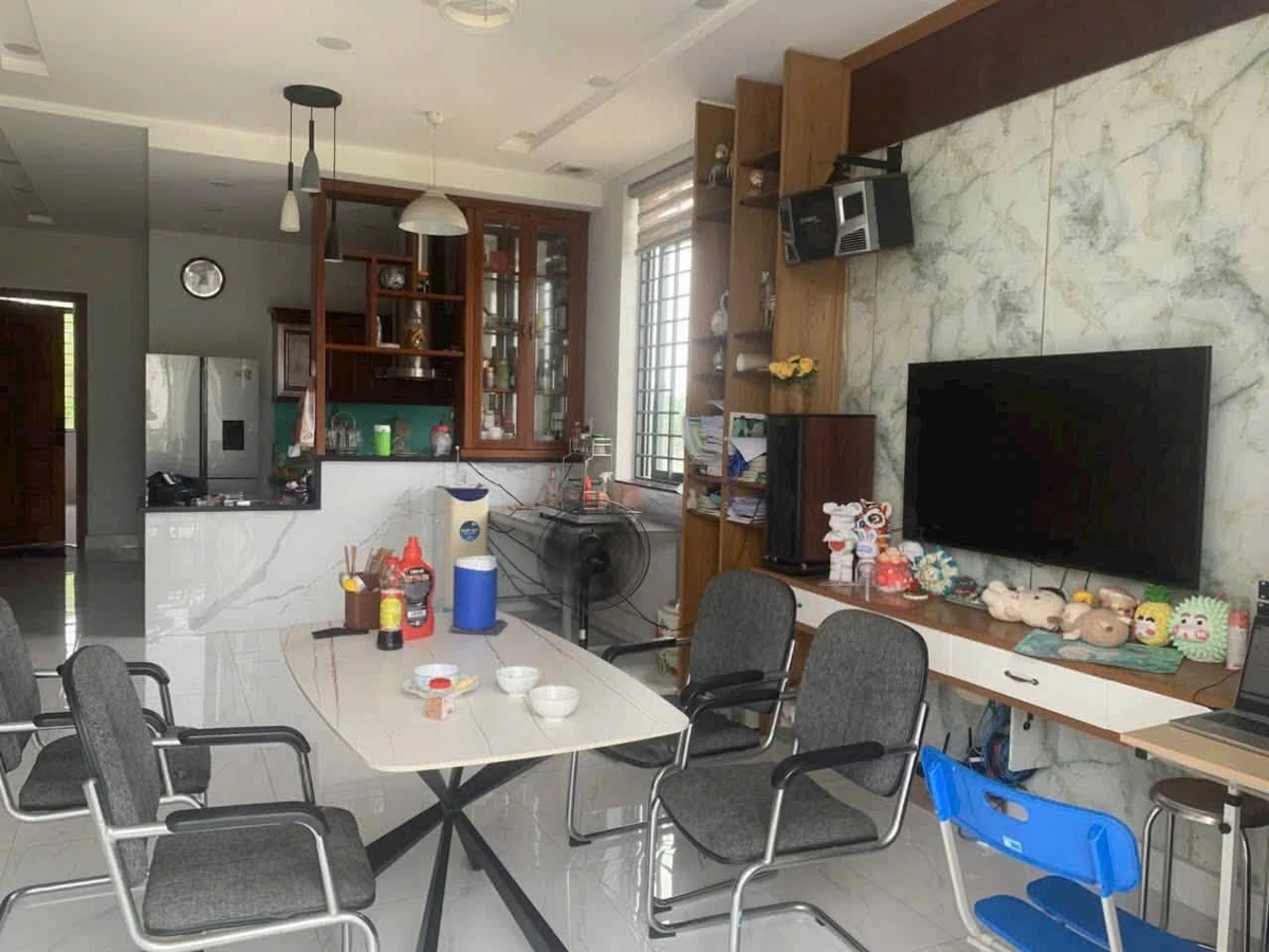 Bán nhà 3 phòng ngủ 360m² Long Hương, Bà Rịa, 4 tỷ 200 - Ảnh thu nhỏ 3