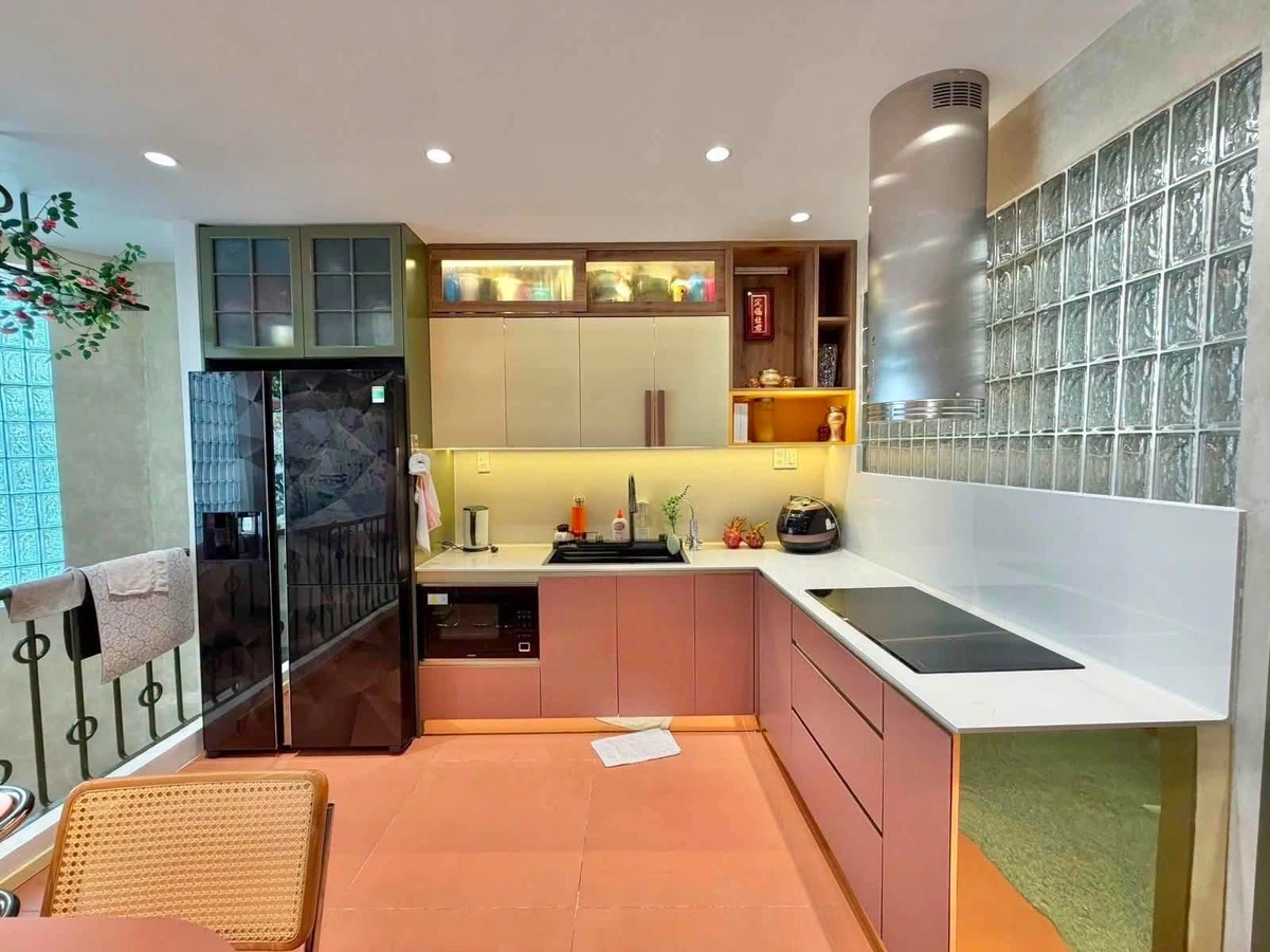 Bán nhà hẻm 5 tầng 40m2 có thang máy đường Thành Thái, Quận 10 giá 9,6 tỷ - Ảnh thu nhỏ 3