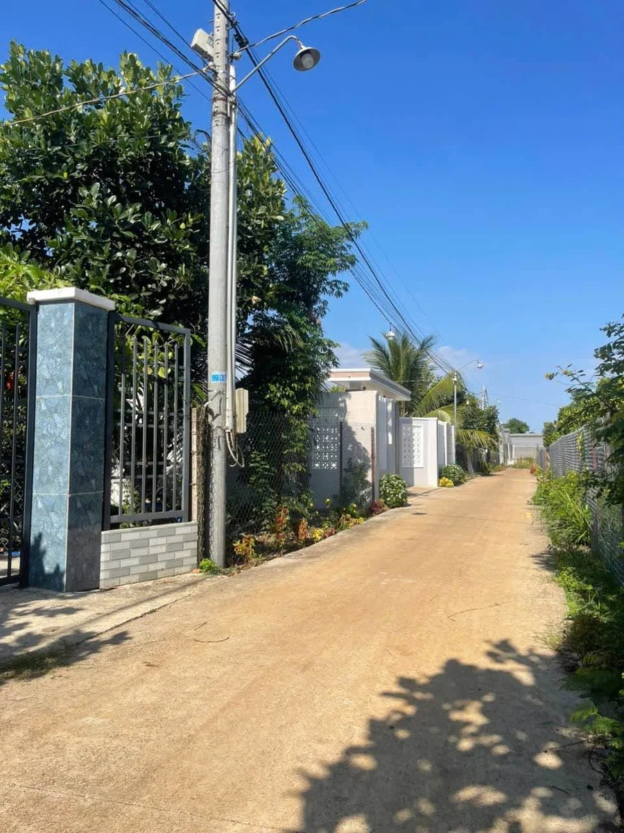 Bán đất 500 m² gần trung tâm Long Khánh 890 triệu - Ảnh thu nhỏ 2
