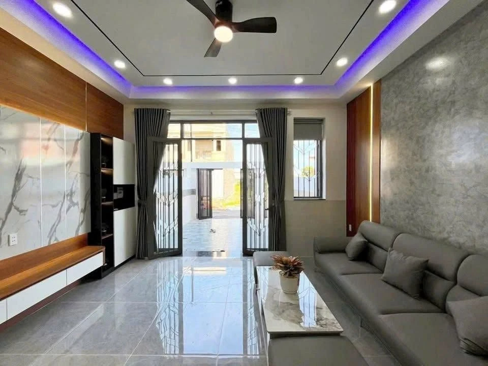 Bán nhà 1 trệt 1 lầu 3PN 95m² Trấn Biên 1 tỷ 690 triệu - Ảnh thu nhỏ 4