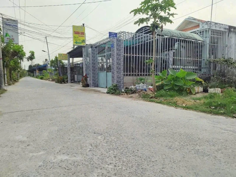 Bán đất mặt tiền Nguyễn Văn Khước Phú Tân Bến Tre 200m2