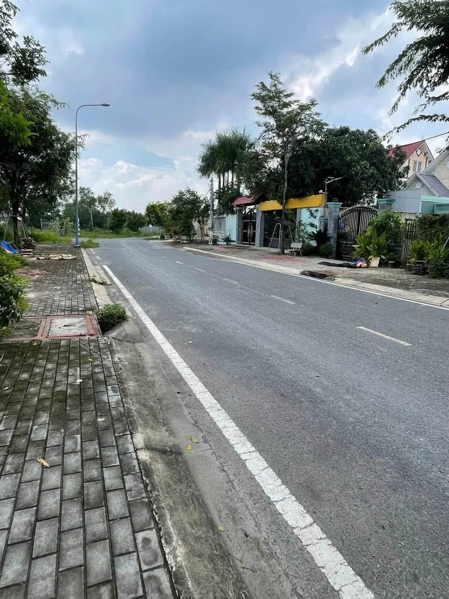 Bán đất mặt tiền Lê Văn Tách Thủ Dầu Một 291,9m² 3,5 tỷ - Ảnh thu nhỏ 3