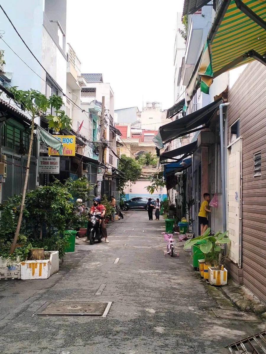 Bán nhà 1 trệt 1 lầu mặt tiền chợ Gò Xoài Tân Phú 5 tỷ - Ảnh 1