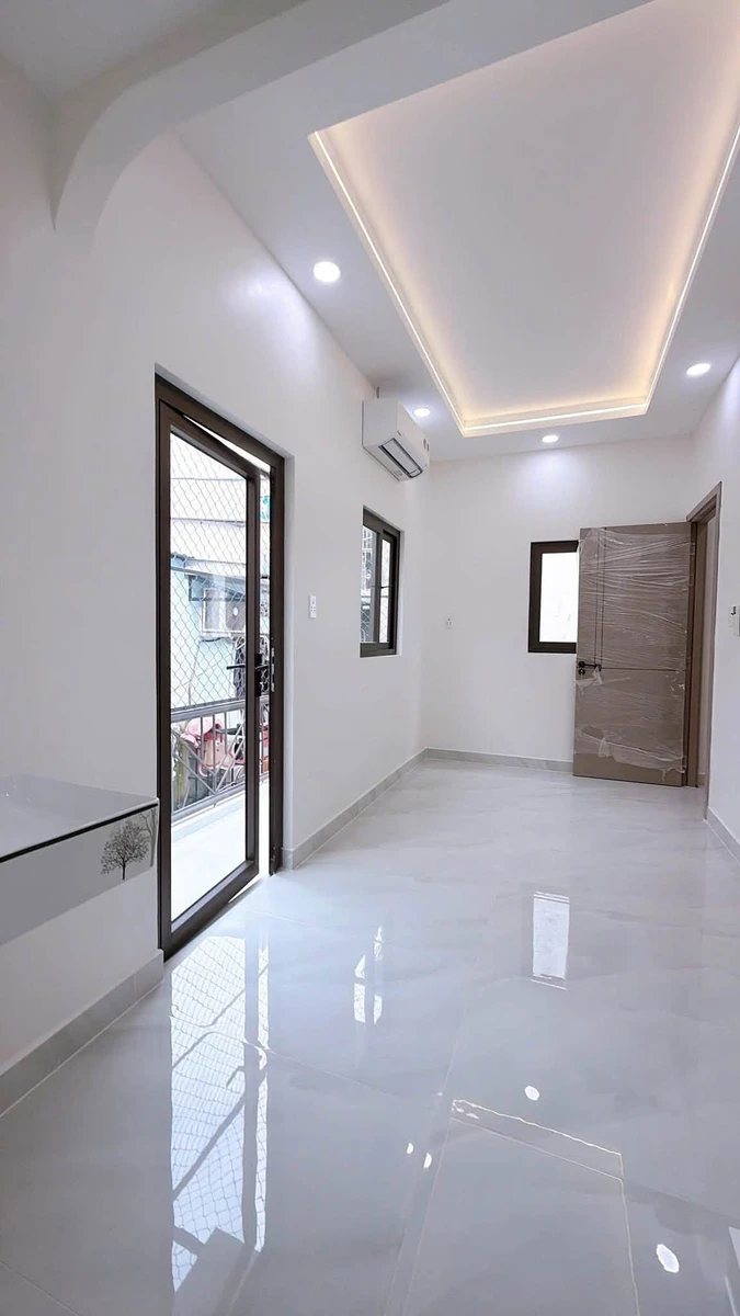Bán nhà hẻm Quận 4, 1 trệt 1 lầu, 3PN 2WC, 42,3m², giá 5,7 tỷ - Ảnh thu nhỏ 3