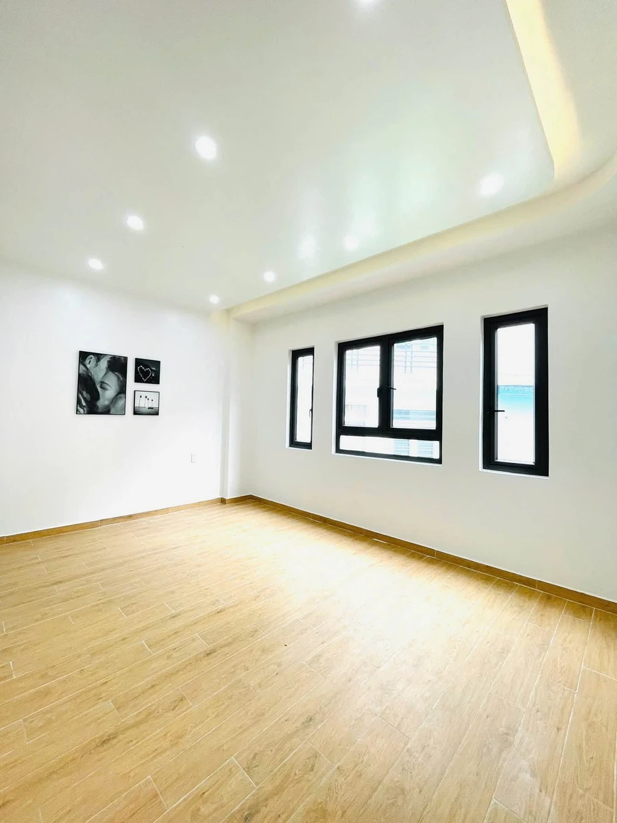 Bán nhà 4 tầng 45m² gần Hồ Sen, Quận 12 - Ảnh thu nhỏ 2