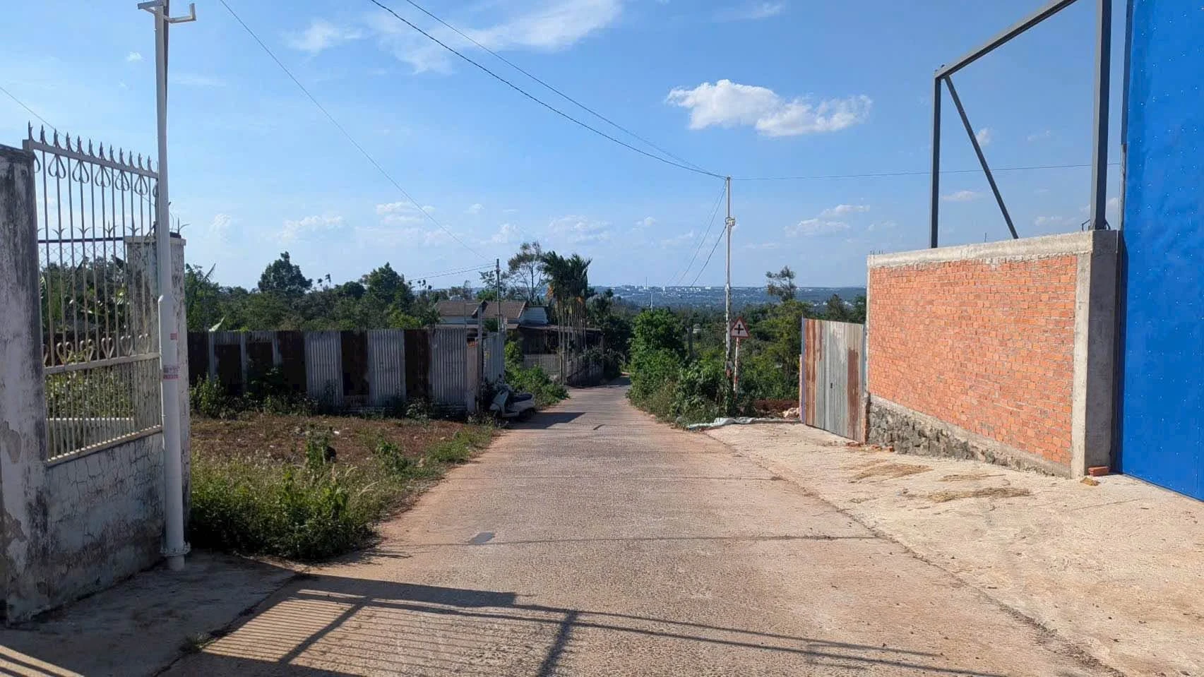 Bán đất Kom Leo 263,5m² giá 1 tỷ 250 triệu - Ảnh 1