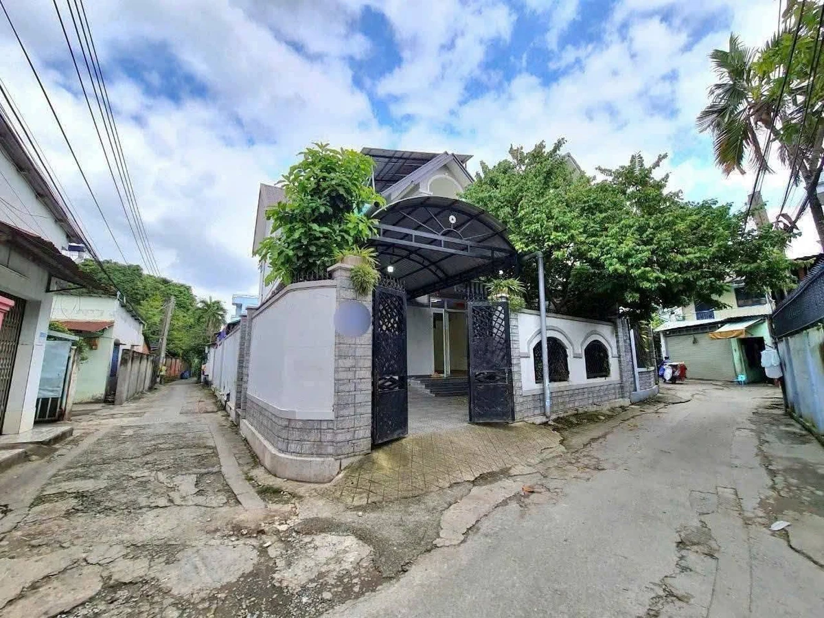 Bán biệt thự Lái Thiêu 186m2, sân rộng, 7 tỷ - Ảnh thu nhỏ 2
