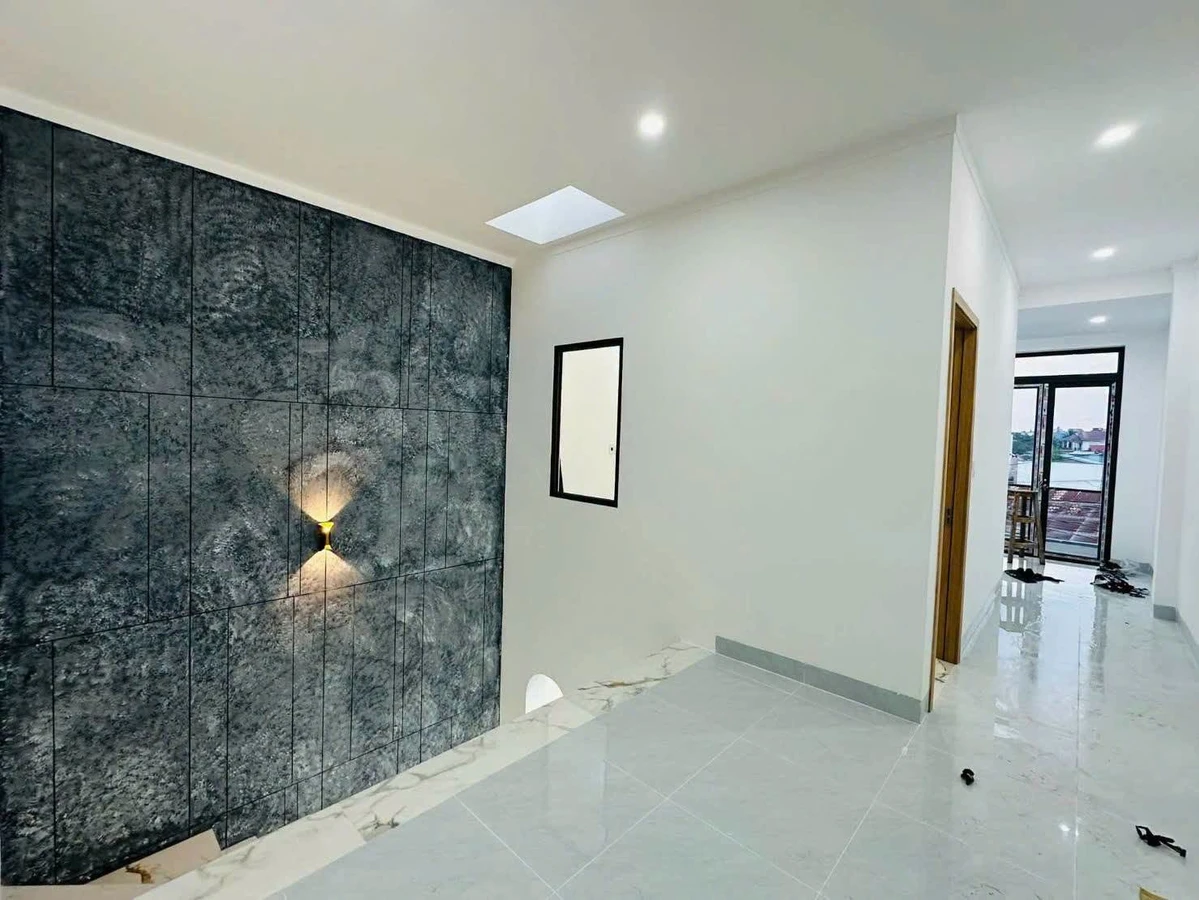 Nhà 1 trệt 1 lầu 145m2, 3 phòng ngủ, 3 tỷ 290 triệu Tân Hiệp - Ảnh thu nhỏ 3