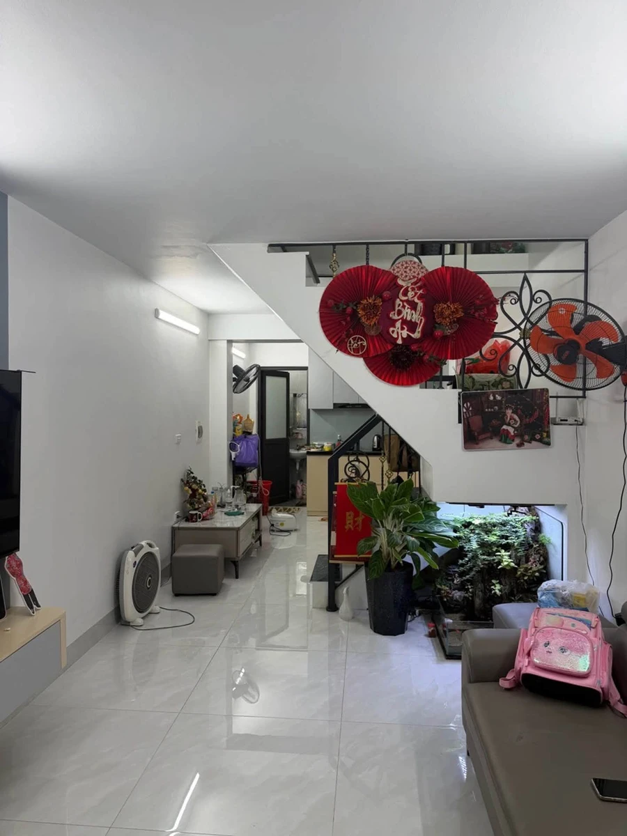 Bán nhà 4 tầng 43m² đường Trường Chinh, ô tô đỗ cổng - Ảnh thu nhỏ 3