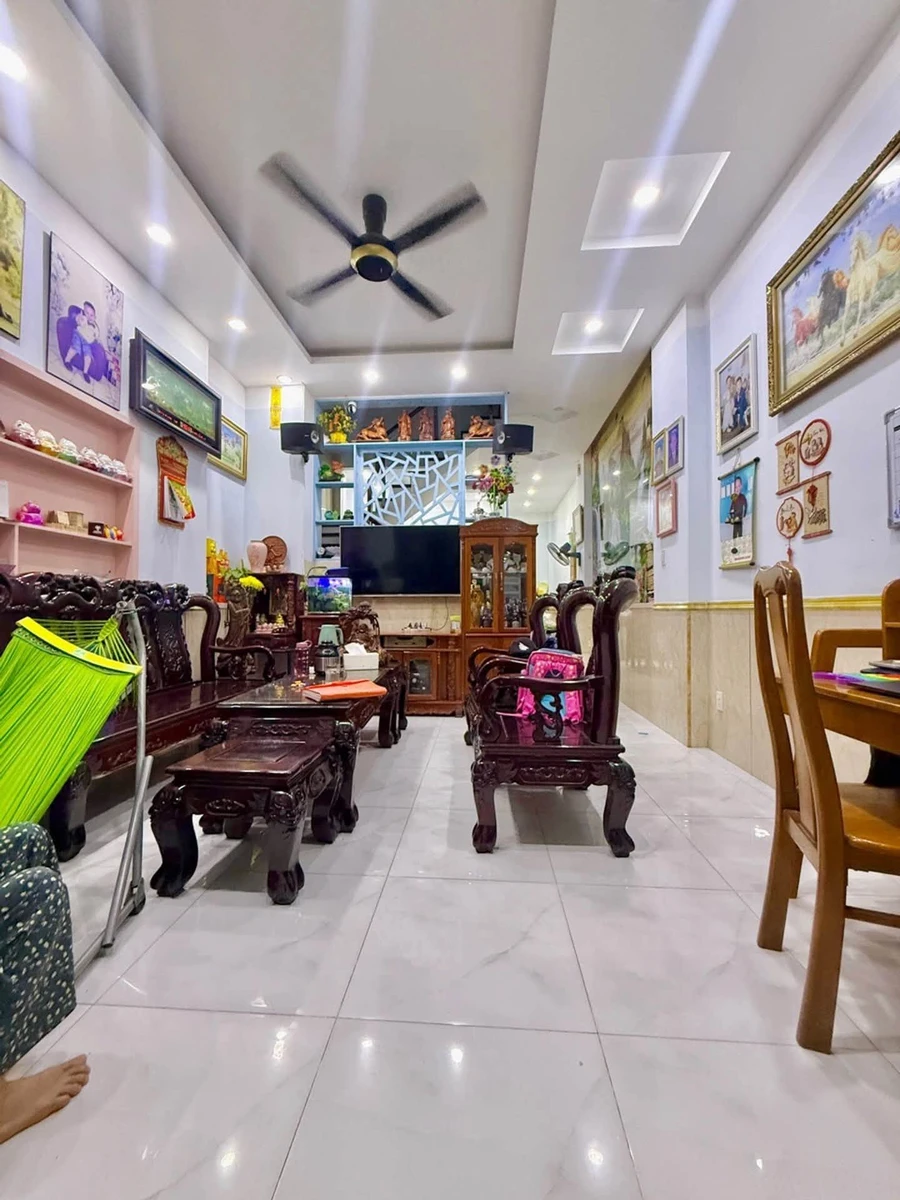Bán nhà hẻm xe hơi 4.2x18m, 4PN gần Gigamall Phạm Văn Đồng, Thủ Đức, giá 9.7 tỷ - Ảnh thu nhỏ 3