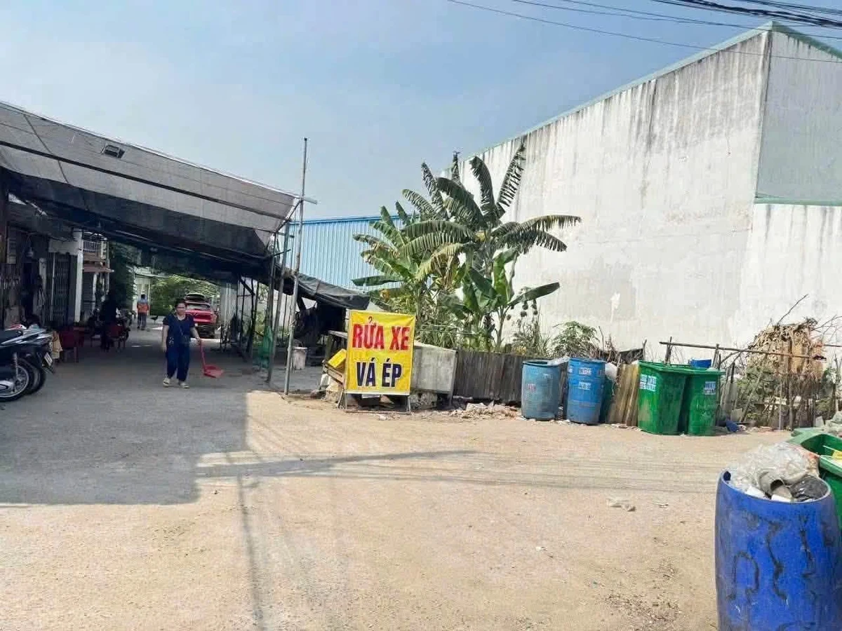 Bán đất góc 2 mặt tiền Tân Uyên 300m² 4,6 tỷ - Ảnh 1