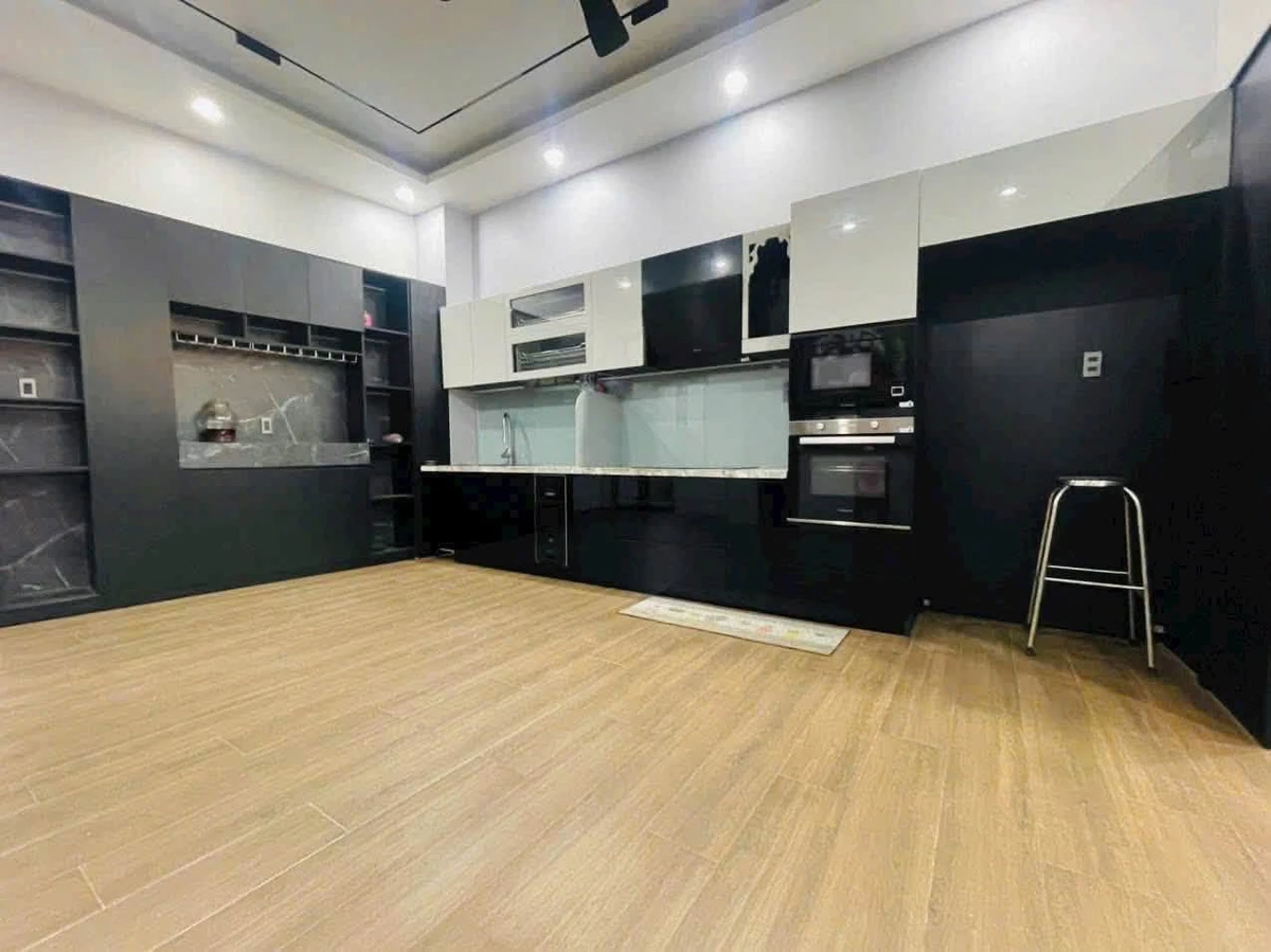 Bán biệt thự hiện đại 200m2, 4 PN, 7 tỷ 900 triệu Tân Phong - Ảnh thu nhỏ 3