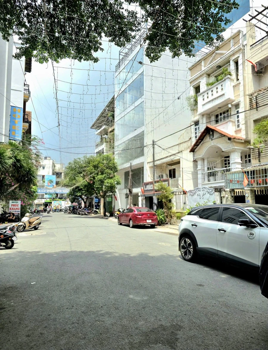 Bán nhà 5 tầng 44,6m2 hẻm 12m đối diện công viên Lê Thị Riêng, Cách Mạng Tháng Tám, Quận 3 - Ảnh thu nhỏ 3