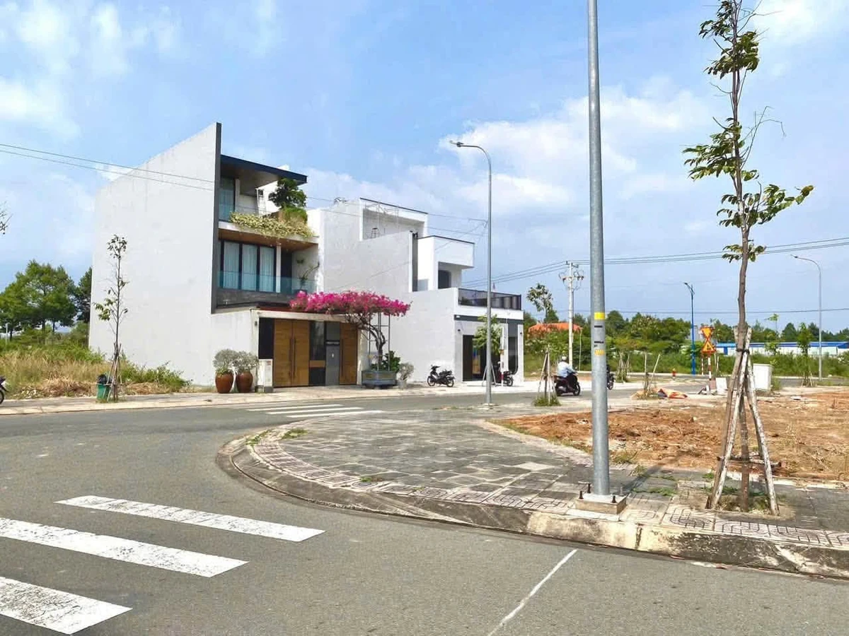 Bán lô góc 2 mặt tiền 158m2 Phường Tạm Long - Ảnh thu nhỏ 2