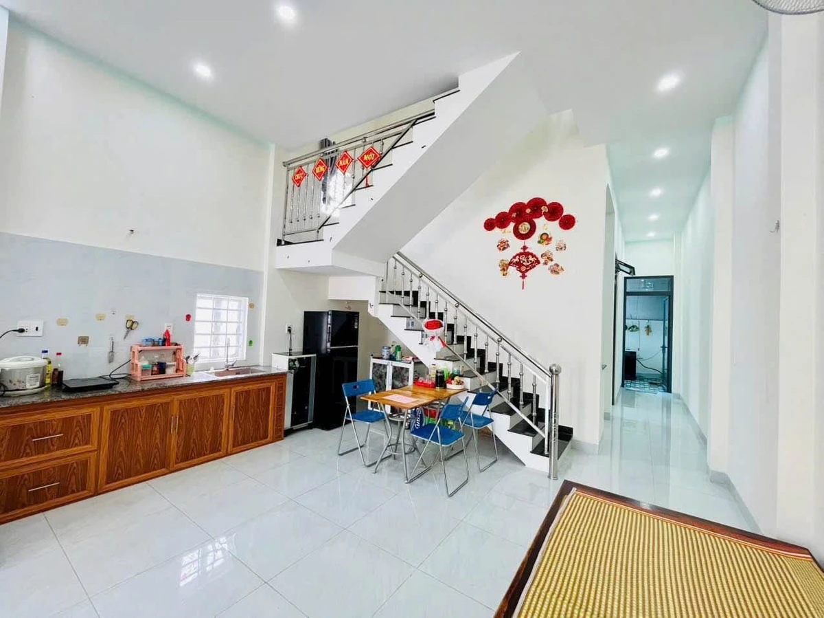 Bán nhà phố 3 PN, 100m², 3 tỷ 200 triệu - Ảnh thu nhỏ 5