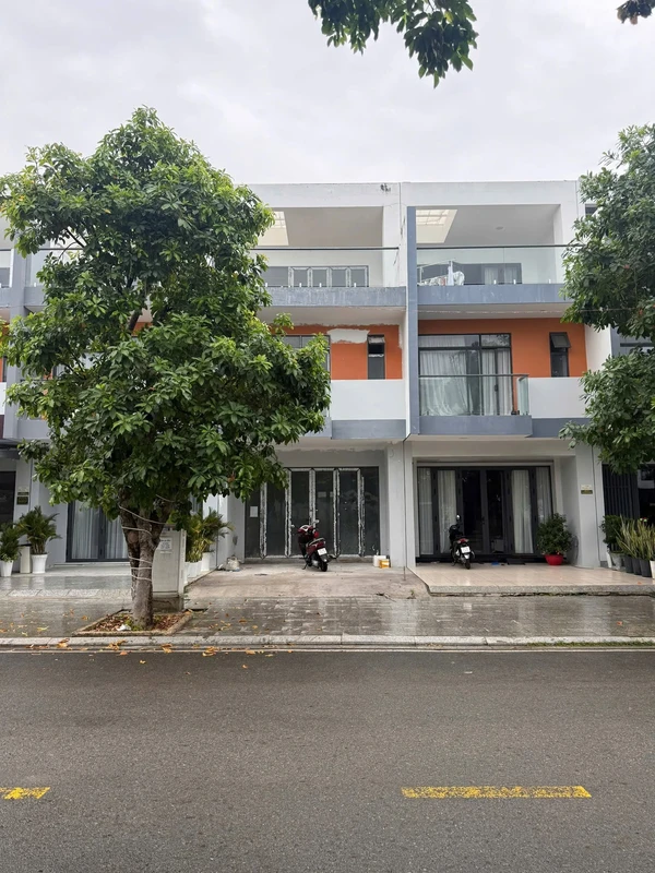 Bán shophouse Mỹ Gia 270m² 3 tầng 7,5 tỷ Nha Trang
