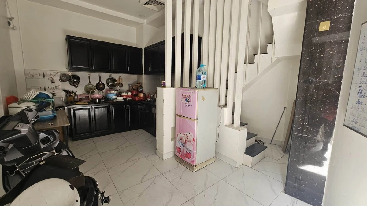 Bán nhà 5 tầng 18m2 3PN đường Huỳnh Văn Bánh, Phú Nhuận, giá 3,3 tỷ - Ảnh 1