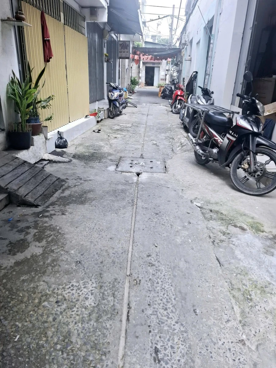 Bán nhà mới Tân Phú 5 phòng ngủ, 60m2, 7.9 tỷ - Ảnh thu nhỏ 2