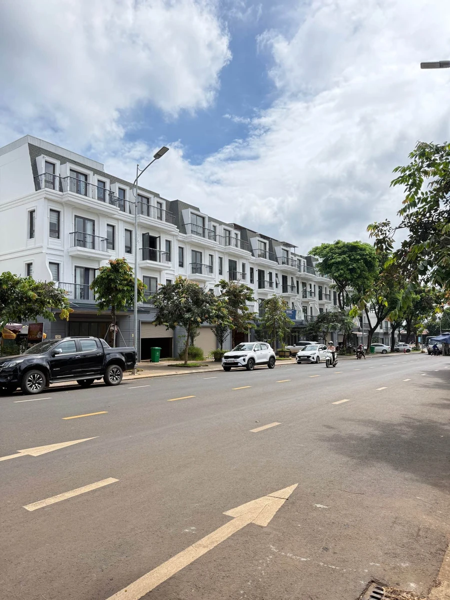 Bán nhà mặt tiền Hướng Dương 150m², 1 trệt 3 lầu 8,6 tỷ Tân Phú - Ảnh 1