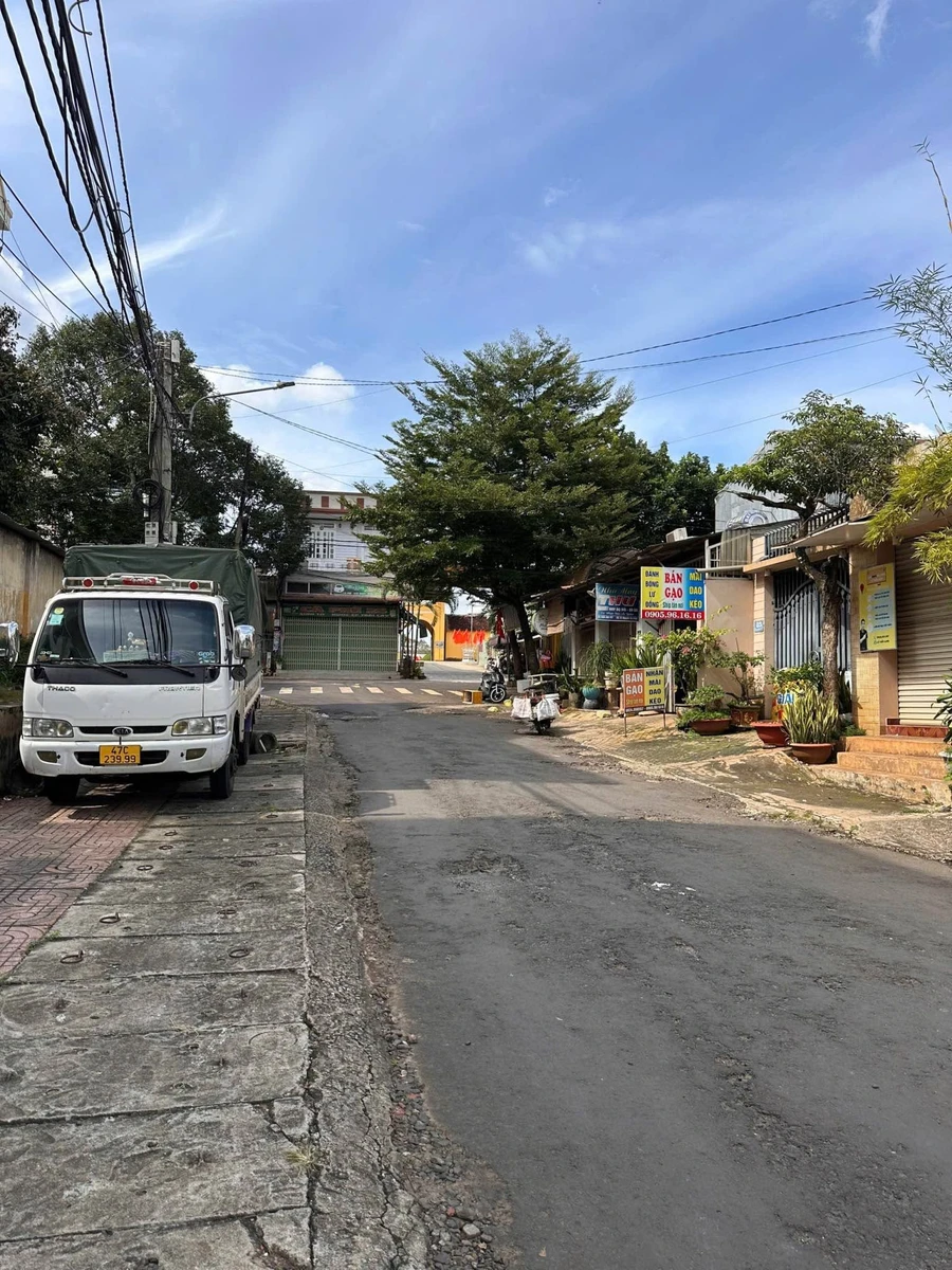 Bán đất mặt tiền 358m2 đường Nguyễn Cư Trinh, trung tâm Buôn Ma Thuột, giá 8,5 tỷ - Ảnh thu nhỏ 2