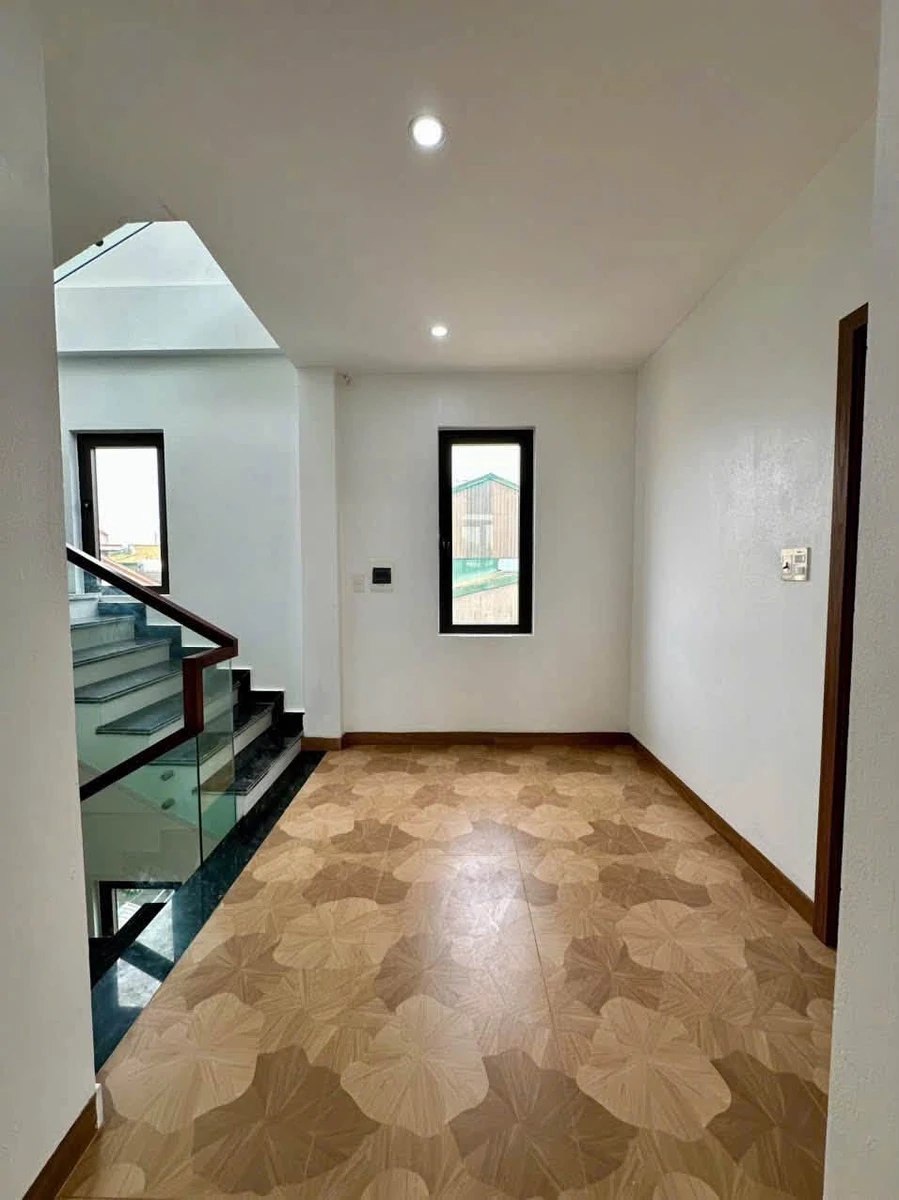 Bán nhà 4 tầng 54m2 mặt tiền 7m Cao Xanh - Ảnh thu nhỏ 5