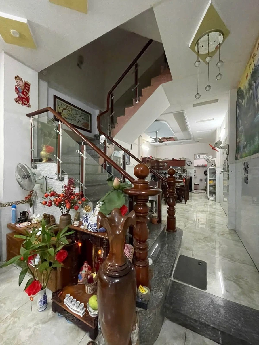 Nhà 3 tầng Long Hưng 92m² giá 4,8 tỷ - Ảnh 1