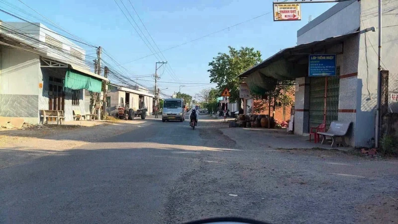 Bán đất nền 141,5m2 giá 289 triệu sau chợ Mỹ Nhơn, Ba Tri