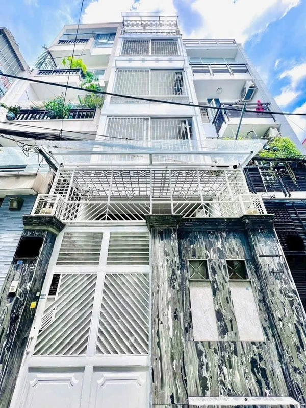 Bán đất 215m² Đỗ Quang Thắng sát Trường IEC z187