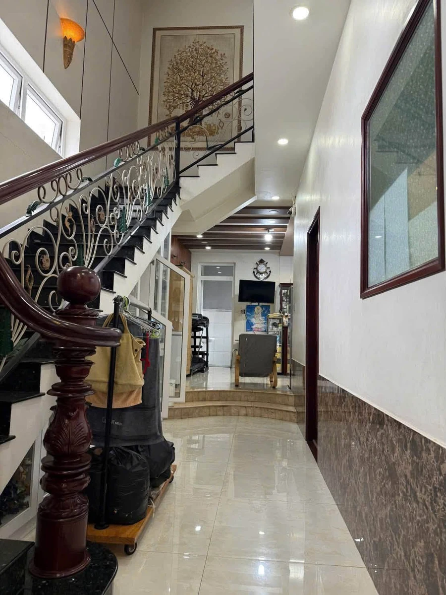 Bán nhà mặt tiền Nguyễn Huệ Bến Tre 342m2 22 tỷ - Ảnh thu nhỏ 3