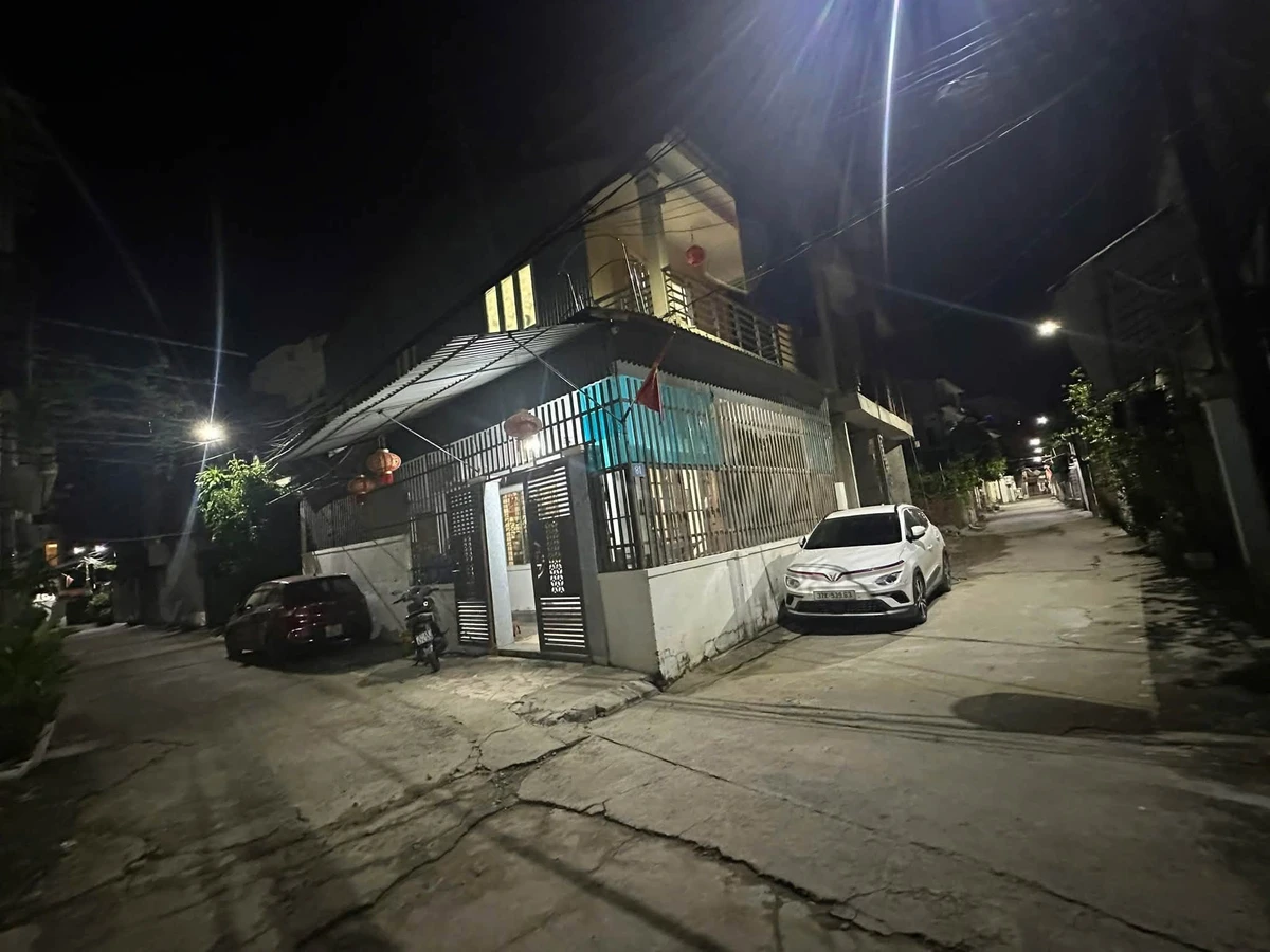 Bán nhà 2 tầng căn góc 2 mặt tiền 63m² Hưng Bình Vinh - Ảnh 1