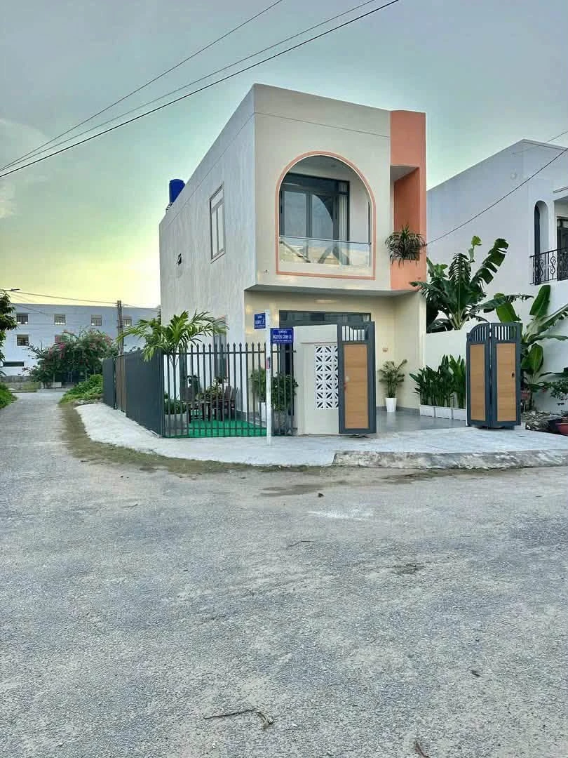 Nhà mặt tiền góc 2 phòng ngủ 85m² Rạch Giá 3.18 tỷ - Ảnh thu nhỏ 2