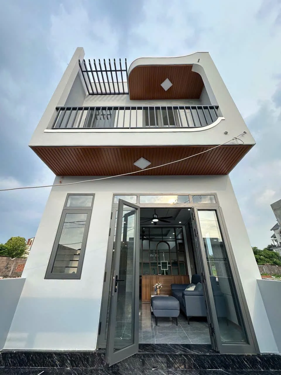 Bán nhà 2 mặt tiền 75m², 3 PN gần trường Tinh Khôi Trảng Dài 3.05 tỷ - Ảnh 1