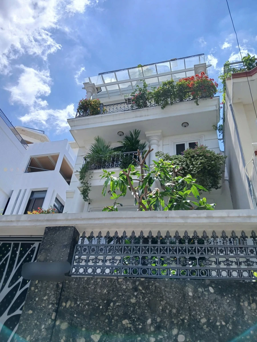 Bán nhà hẻm to gần Hoàng Văn Thụ, Phú Nhuận, 40m2, giá 6,1 tỷ - Ảnh 1