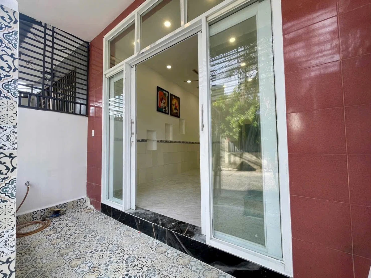 Bán nhà mặt tiền 1 trệt 1 lầu 31,1m2 đường Ngô Đến, Nha Trang giá 2,35 tỷ - Ảnh thu nhỏ 2