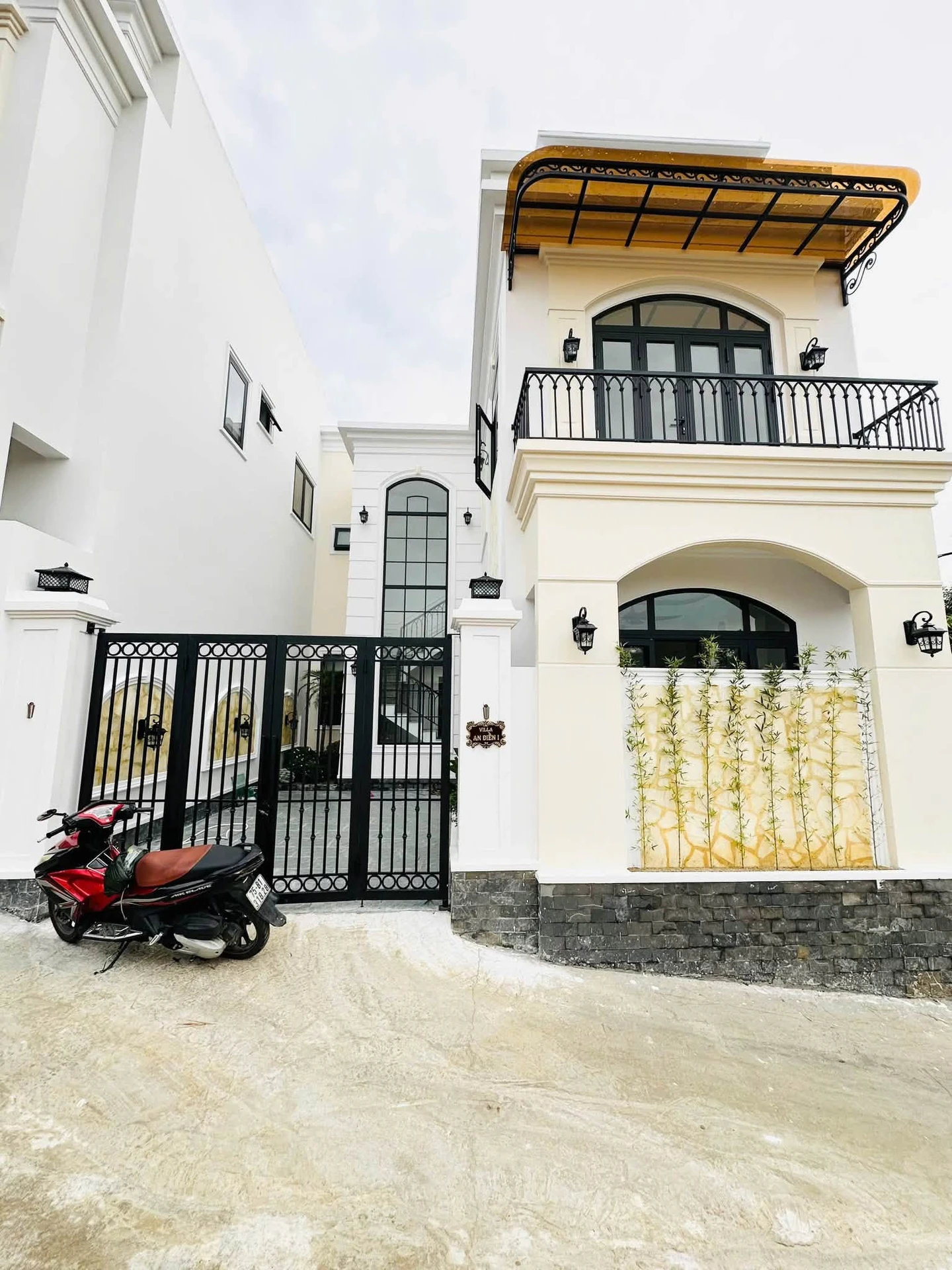 Bán 2 biệt thự tân cổ điển 145m² sân vườn Huế - Ảnh 1