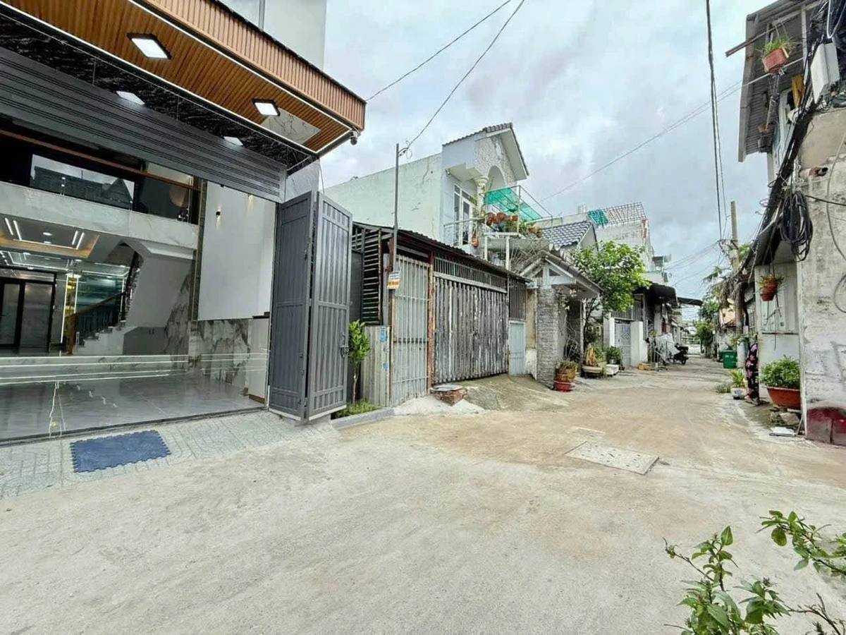Bán nhà phố 4 tầng 231m² Hiệp Thành Q12, 5 tỷ 850 triệu - Ảnh thu nhỏ 3