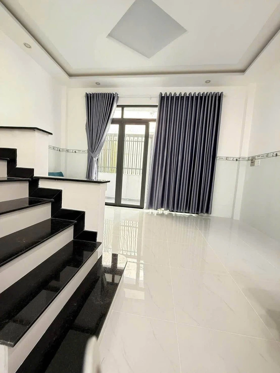 Bán nhà 1 trệt 1 lầu 51m2 Vũng Tàu 4 tỷ 200 triệu - Ảnh thu nhỏ 2