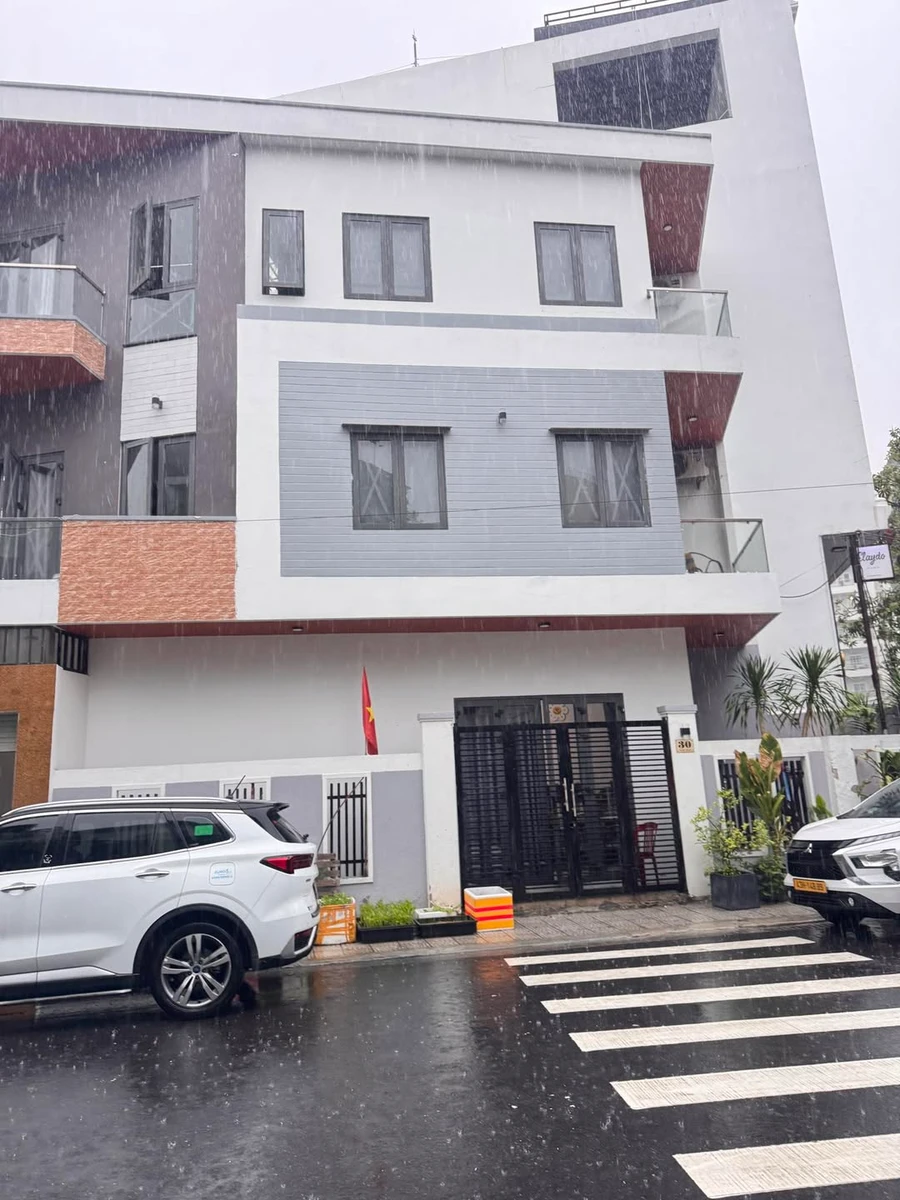 Bán nhà cấp 4 mặt tiền đường 5,5m, 52,8m² gần biển Mỹ Khê, Sơn Trà, Đà Nẵng - Ảnh 1