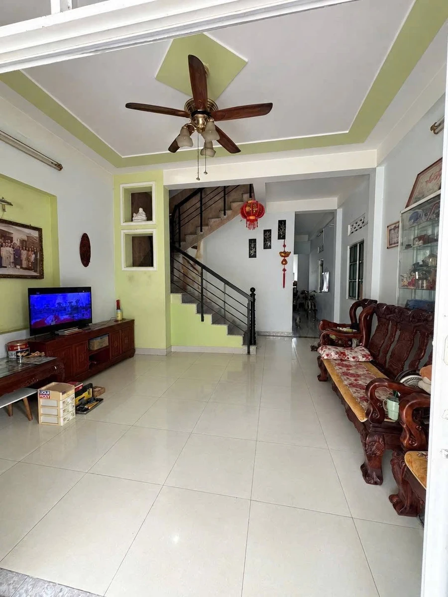 Bán nhà 2 tầng 2 mặt tiền 90m² gần biển Hòn Rớ 4,5 tỷ - Ảnh thu nhỏ 2
