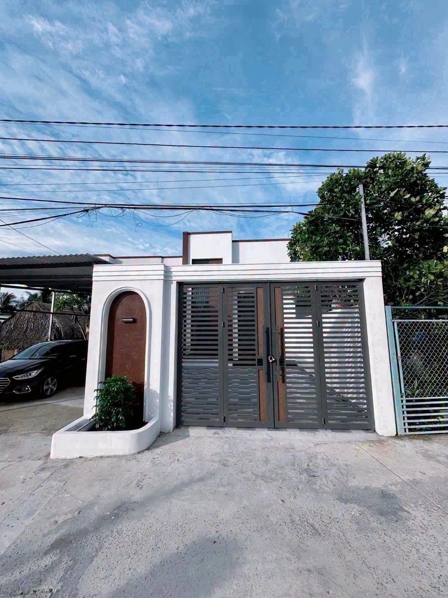 Bán nhà phong cách luxury 180m2, 3 phòng ngủ, Rạch Giá - Ảnh 1