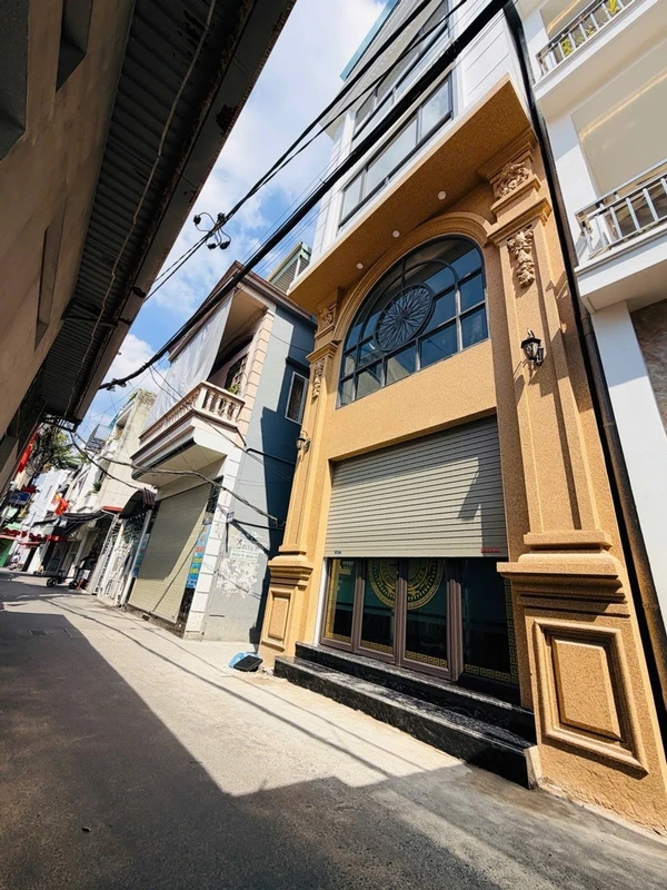 Bán nhà mặt ngõ 5 tầng 45m² Nguyễn Công Hòa 5,38 tỷ