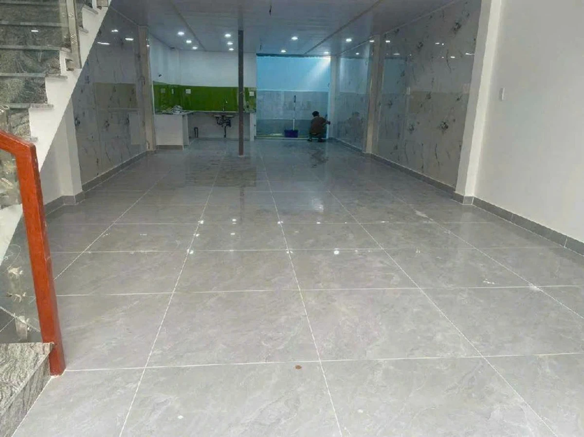 Bán nhà hẻm kinh doanh 8m 87m2 giá 5,39 tỷ gần Chợ Thiếc, Quận 12 - Ảnh thu nhỏ 2