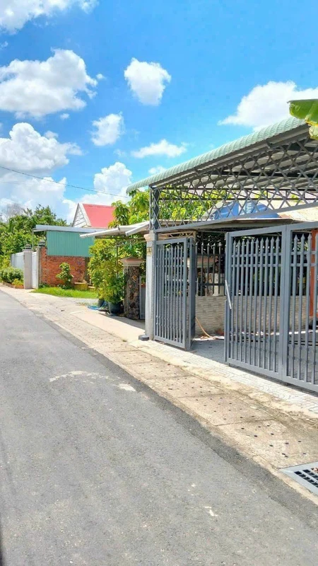 Bán nhà mái thái Tân An, Thủ Dầu Một, 3 phòng ngủ, 204m2, 3.2 tỷ