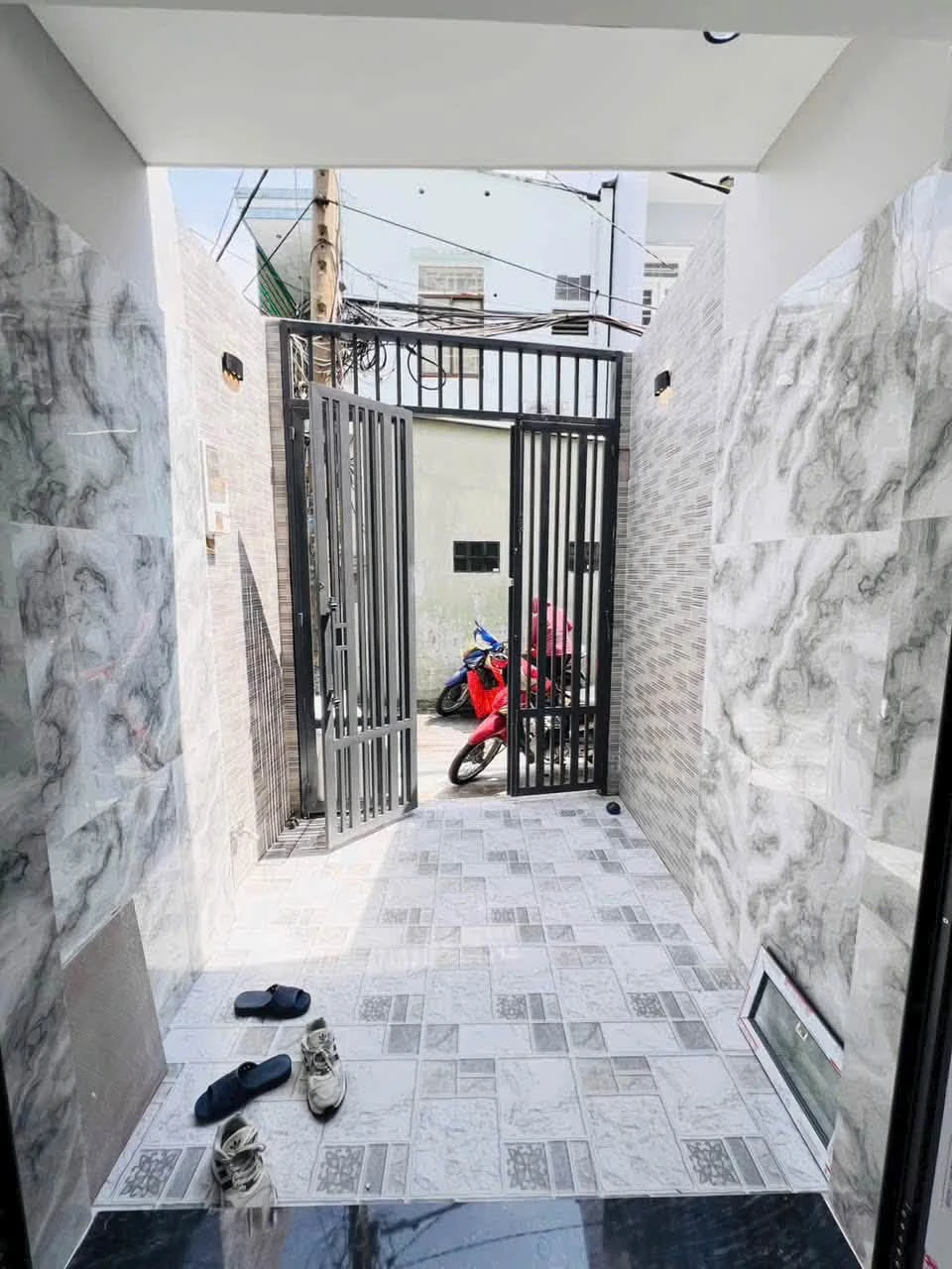 Bán nhà 1 trệt 2 lầu 5 phòng ngủ đường Lương Văn Can, Phường 15, Quận 8, giá 4,568 tỷ - Ảnh 1