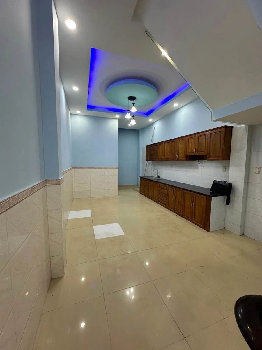 Nhà 4 tầng 5 phòng 240m² Bình Tân giá 5 tỷ - Ảnh thu nhỏ 2