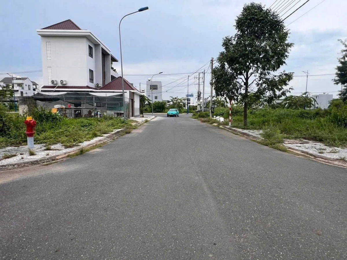 Bán lô đất 108m2 (6x18) đường Gò Cát 8, Hòa Long, Bà Rịa - giá 2,35 tỷ - Ảnh 1