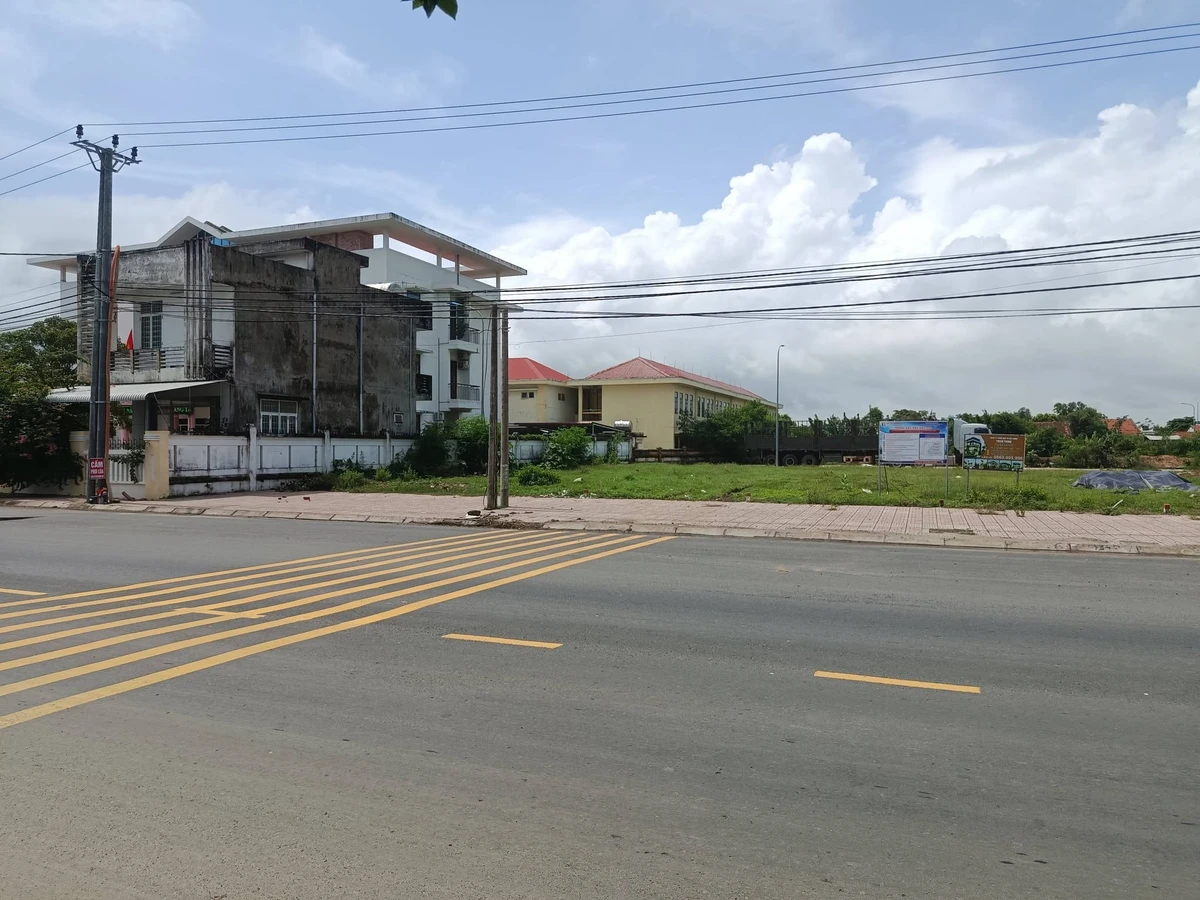 Bán đất mặt tiền Nguyễn Tất Thành 100m² Bình Tân - 2 tỷ - Ảnh thu nhỏ 2